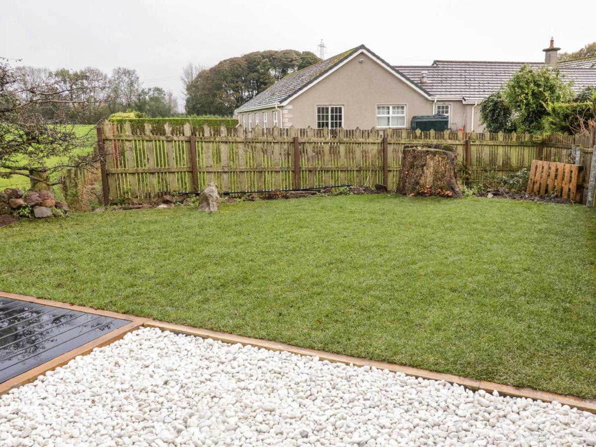 19A Lismenary Road Ballyclare Exterior foto
